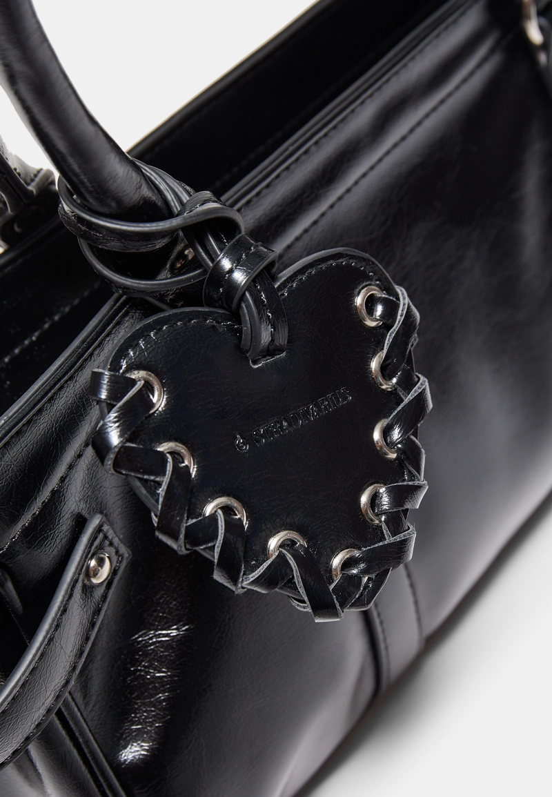 Сумка на плечо с сердечком