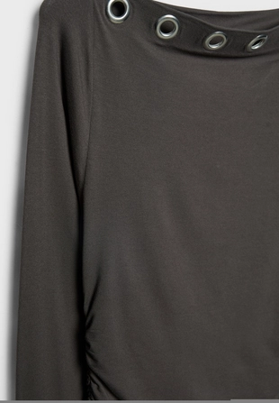 Футболка асимметричная с люверсами- Заказать в России