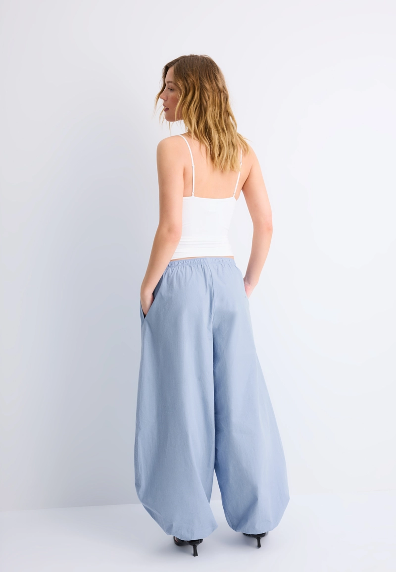 Объемные брюки из поплина