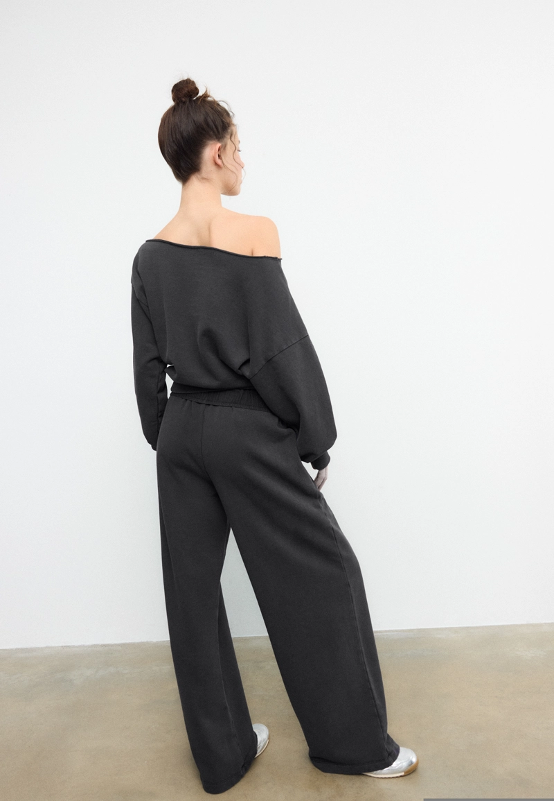 Брюки-джоггеры прямого кроя с эффектом потертости