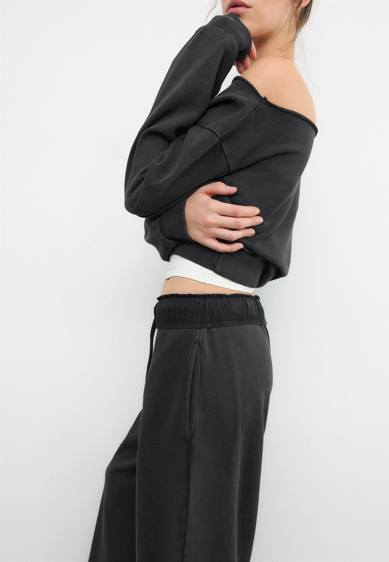 Брюки-джоггеры прямого кроя с эффектом потертости