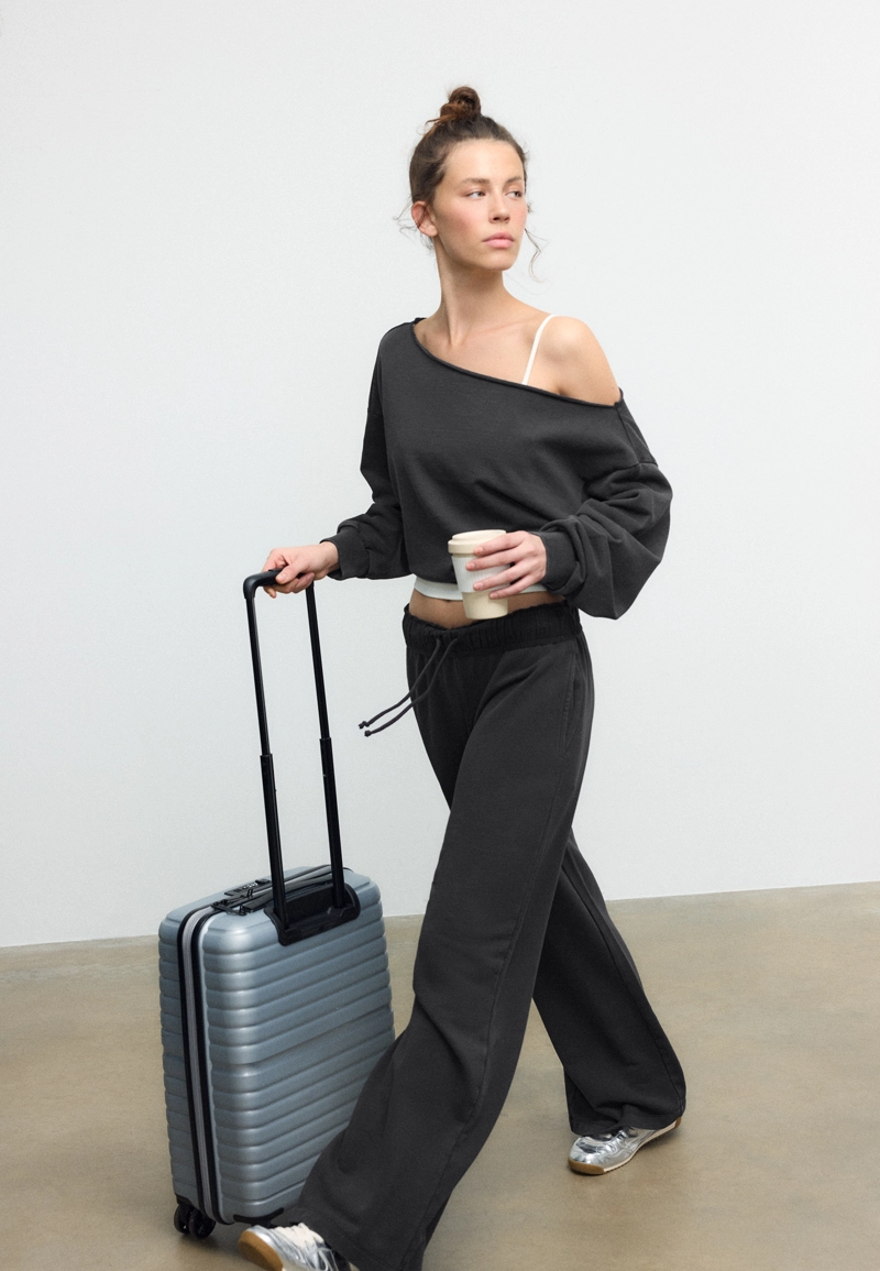 Брюки-джоггеры прямого кроя с эффектом потертости