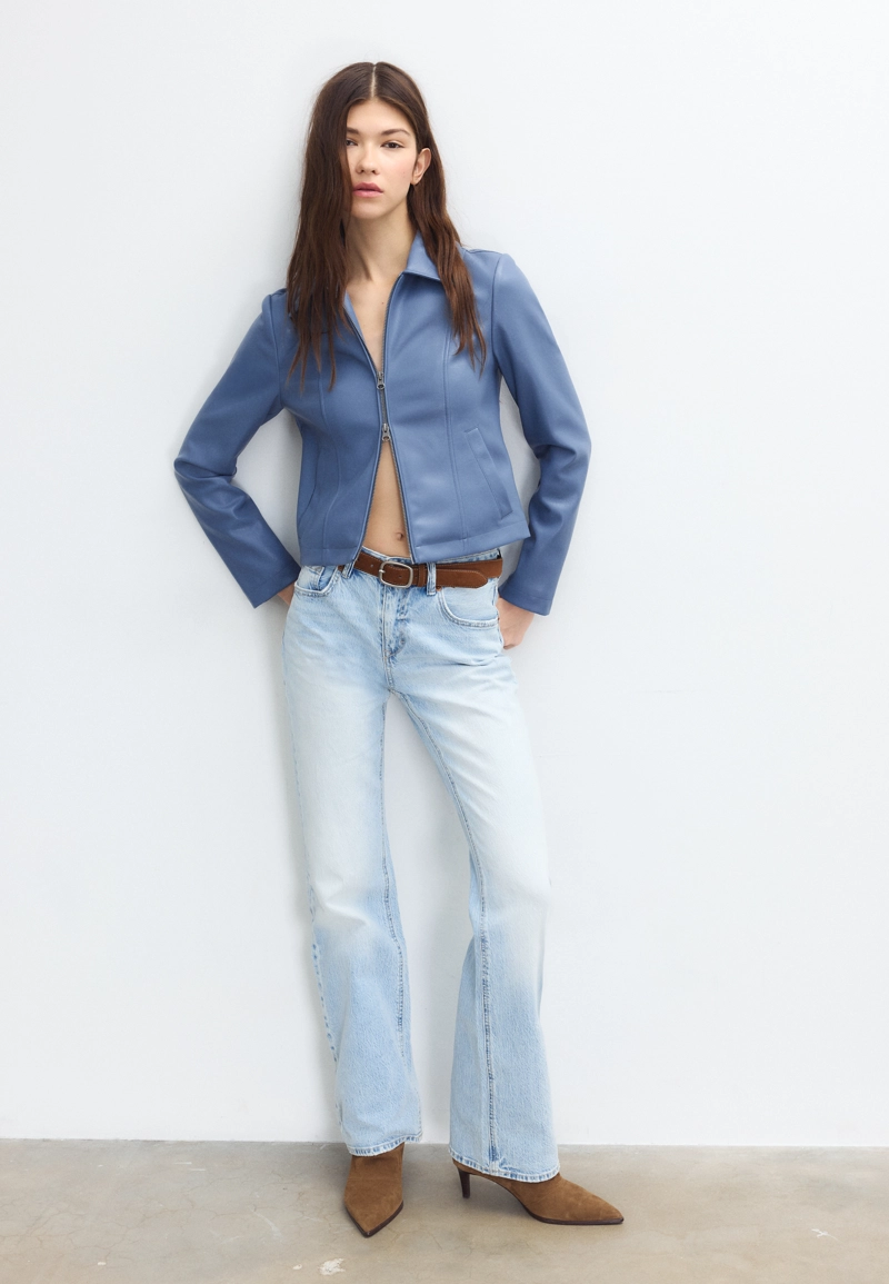 Приталенная куртка из искусственной кожи