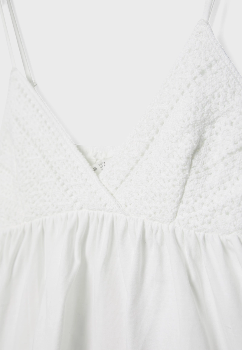 Топ на бретелях с отделкой кроше