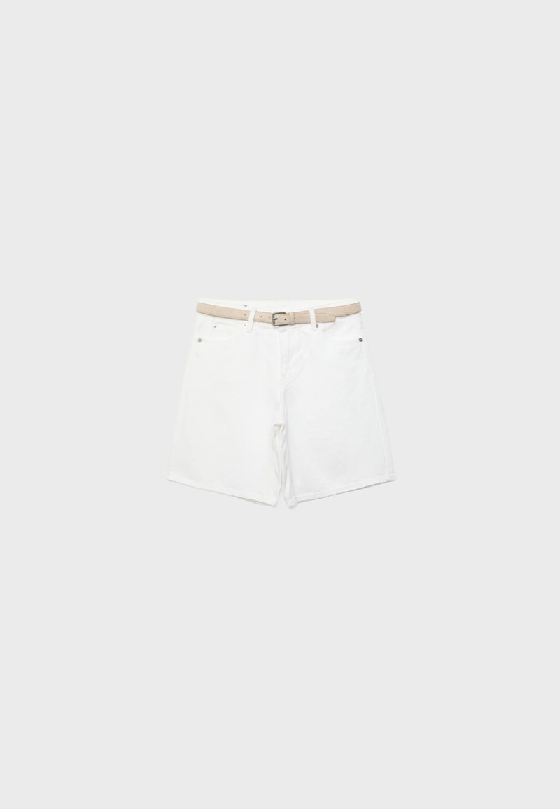 Джинсовые шорты с ремнем