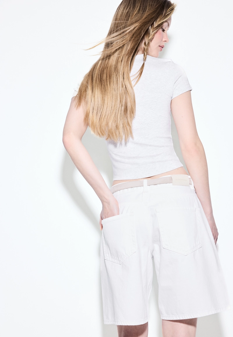 Джинсовые шорты с ремнем