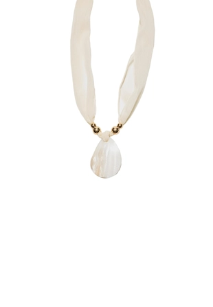 Тканевое колье под перламутр- Заказать в России