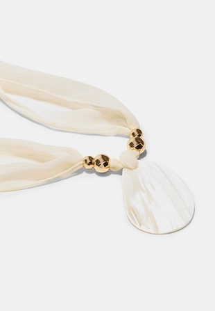 Тканевое колье под перламутр- Заказать в России