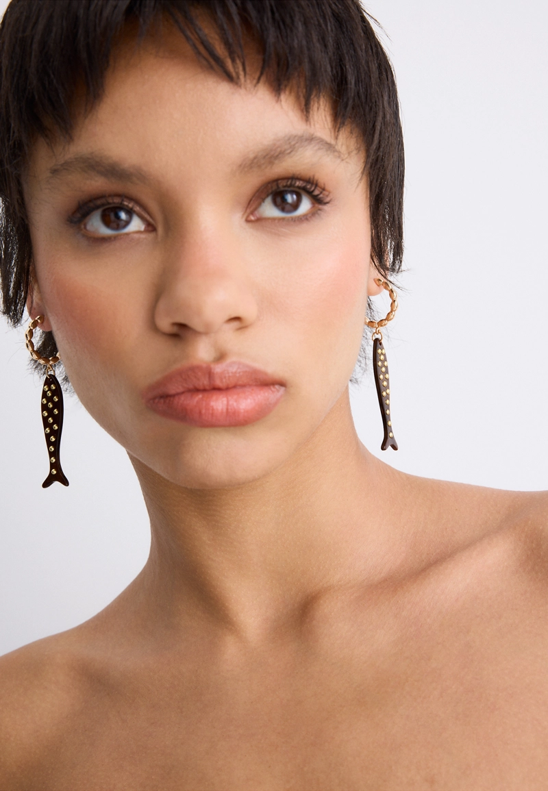 Серьги-рыбки с заклепками