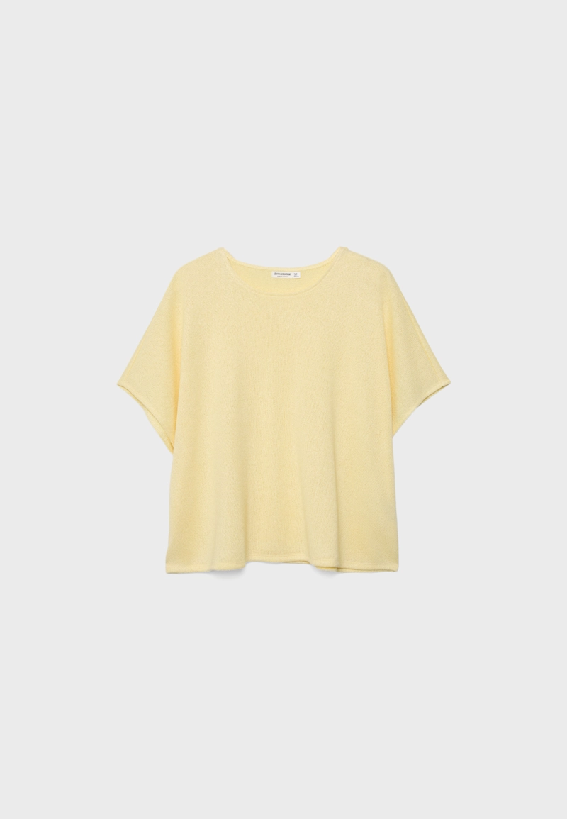 Футболка с эффектом накидки