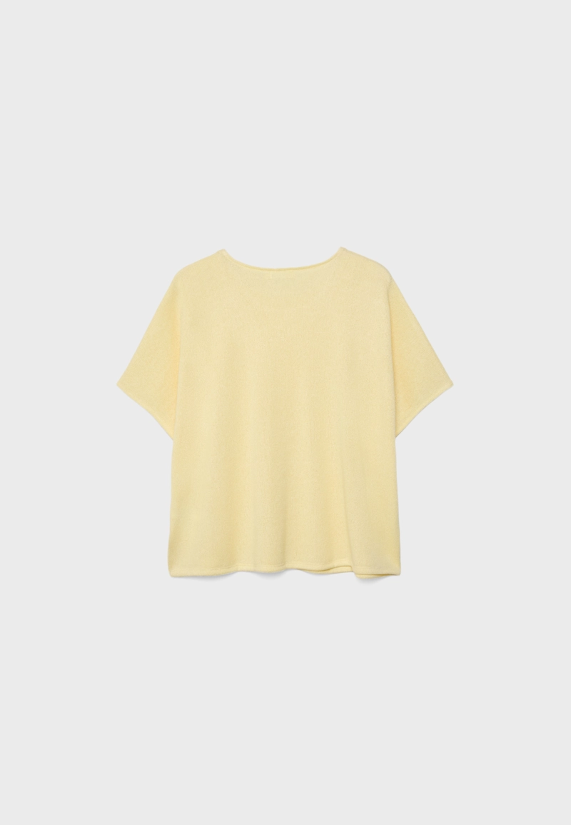 Футболка с эффектом накидки