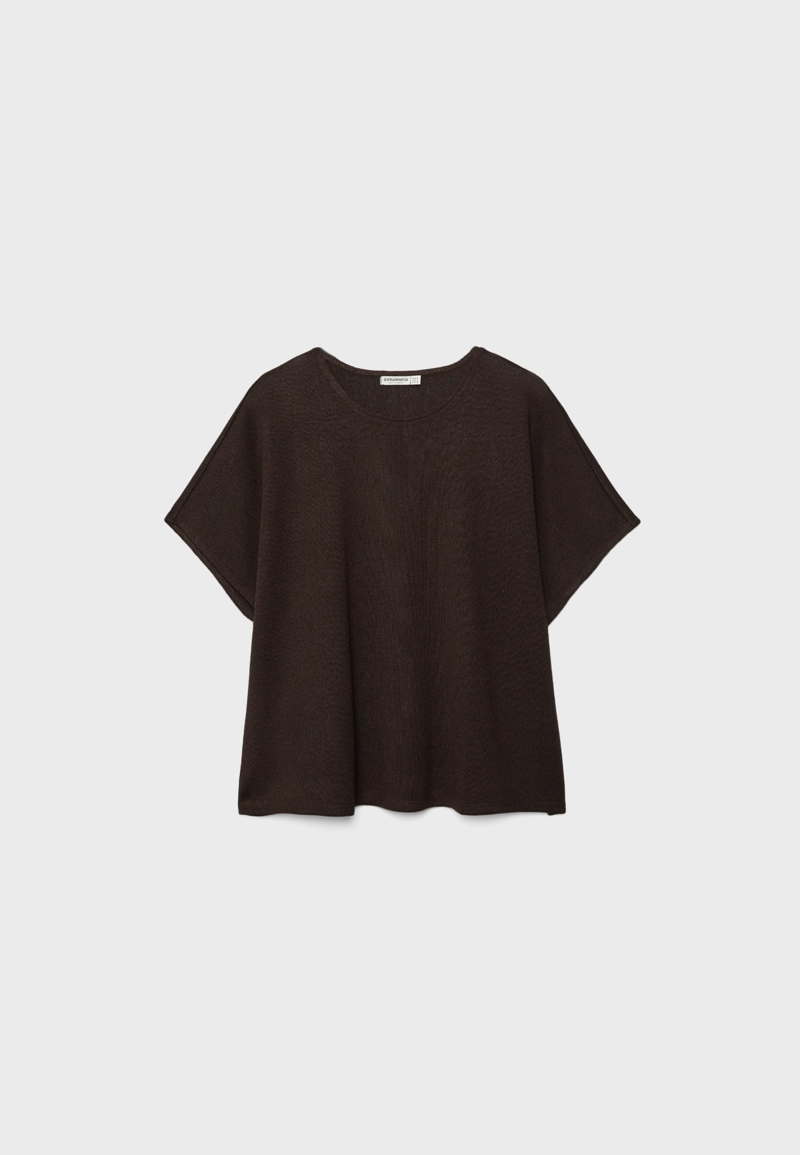 Футболка с эффектом накидки