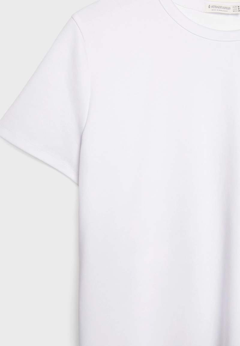 Базовая футболка regular из мягкой ткани