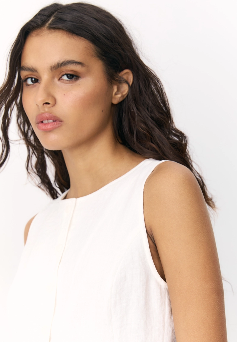 Жилет на пуговицах