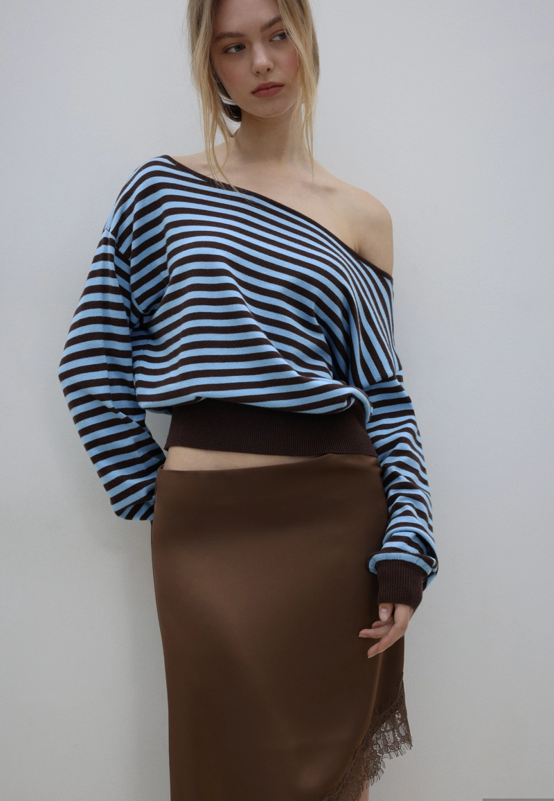 Асимметричный трикотажный свитер