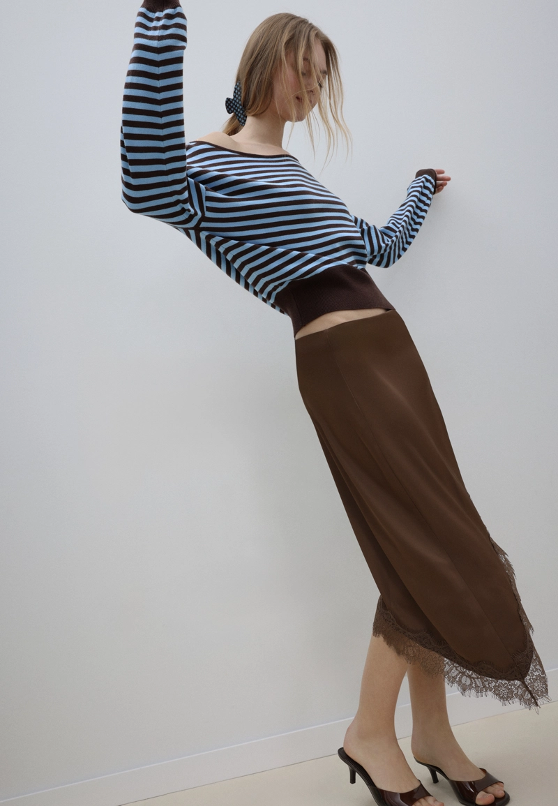 Асимметричный трикотажный свитер