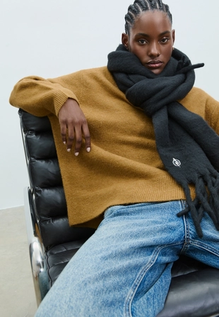 Однотонный базовый шарф- Заказать в России