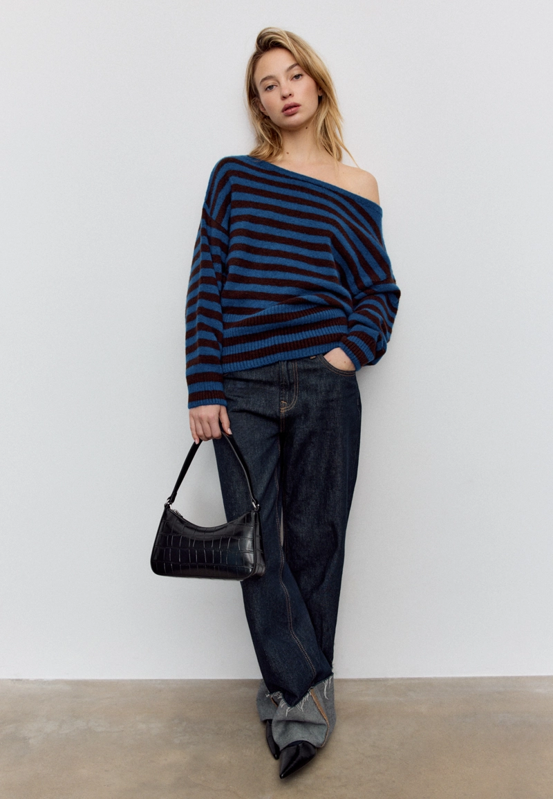 Сумка на плечо с цепочкой и тиснением под крокодиловую кожу