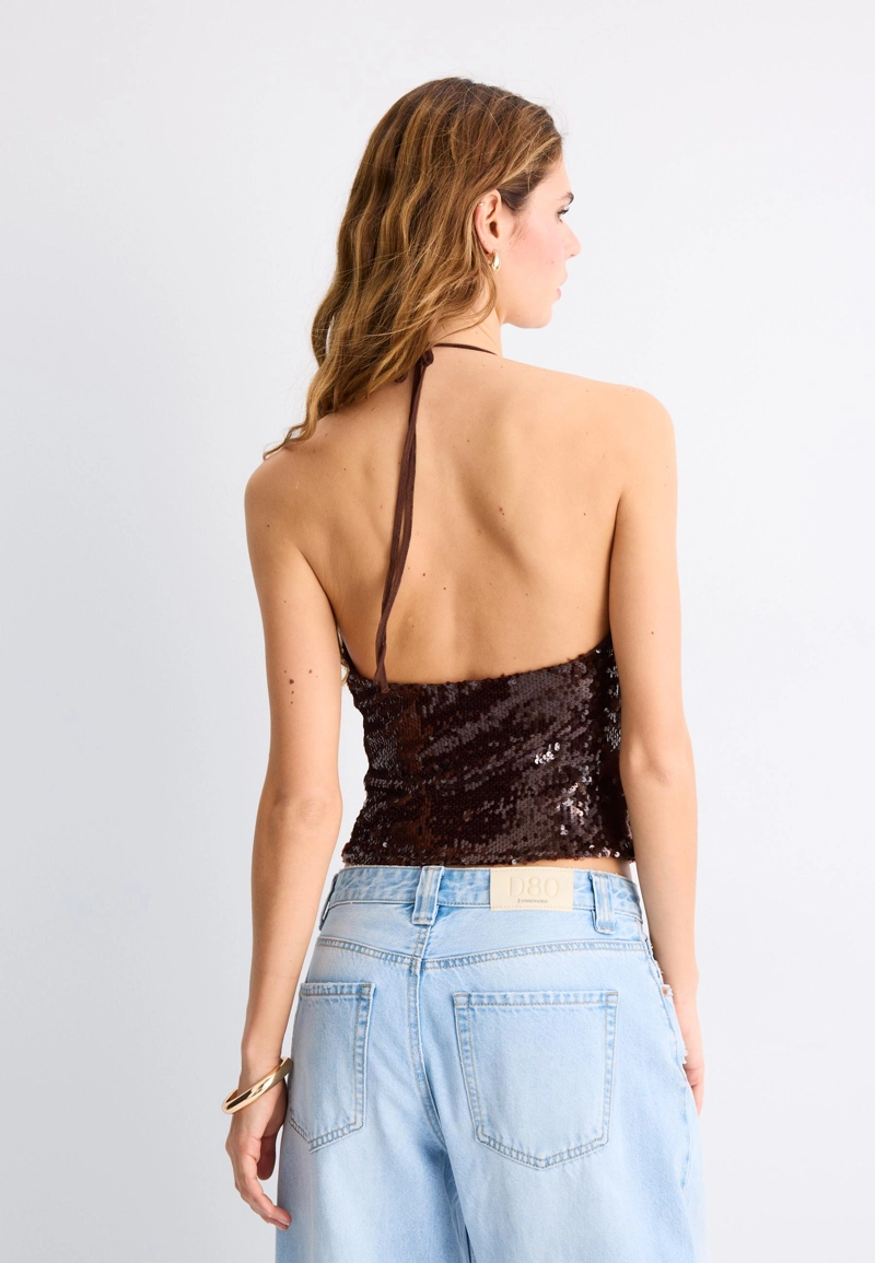 Топ с пайетками и горловиной халтер