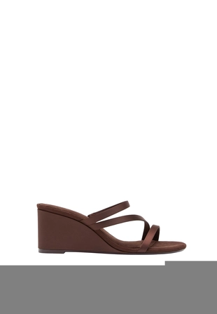 Босоножки на танкетке с платформой- Заказать в России