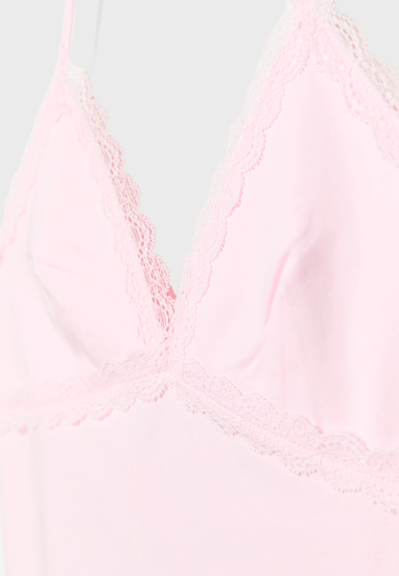 Кружевной топ с горловиной халтер