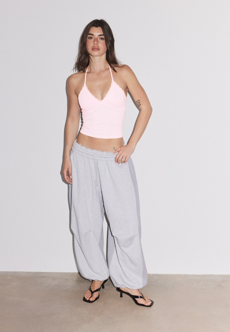 Кружевной топ с горловиной халтер