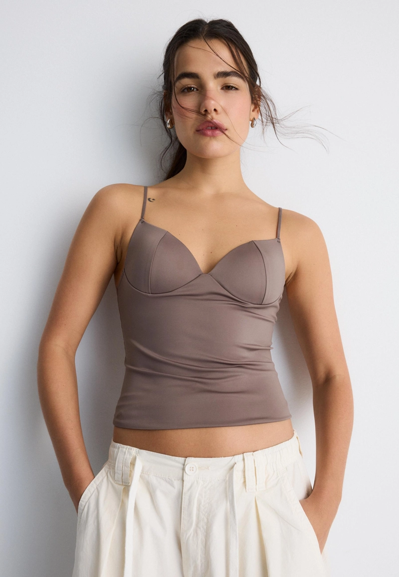 Топ в бельевом стиле