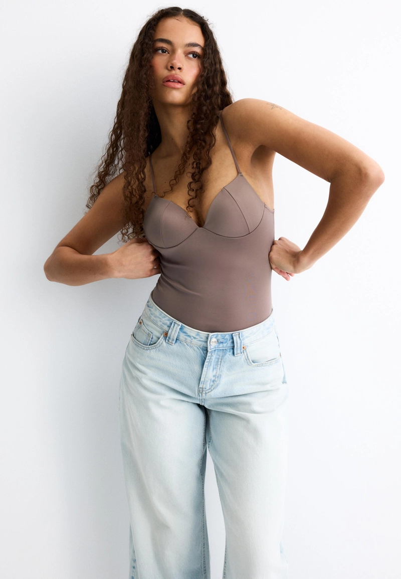 Топ в бельевом стиле