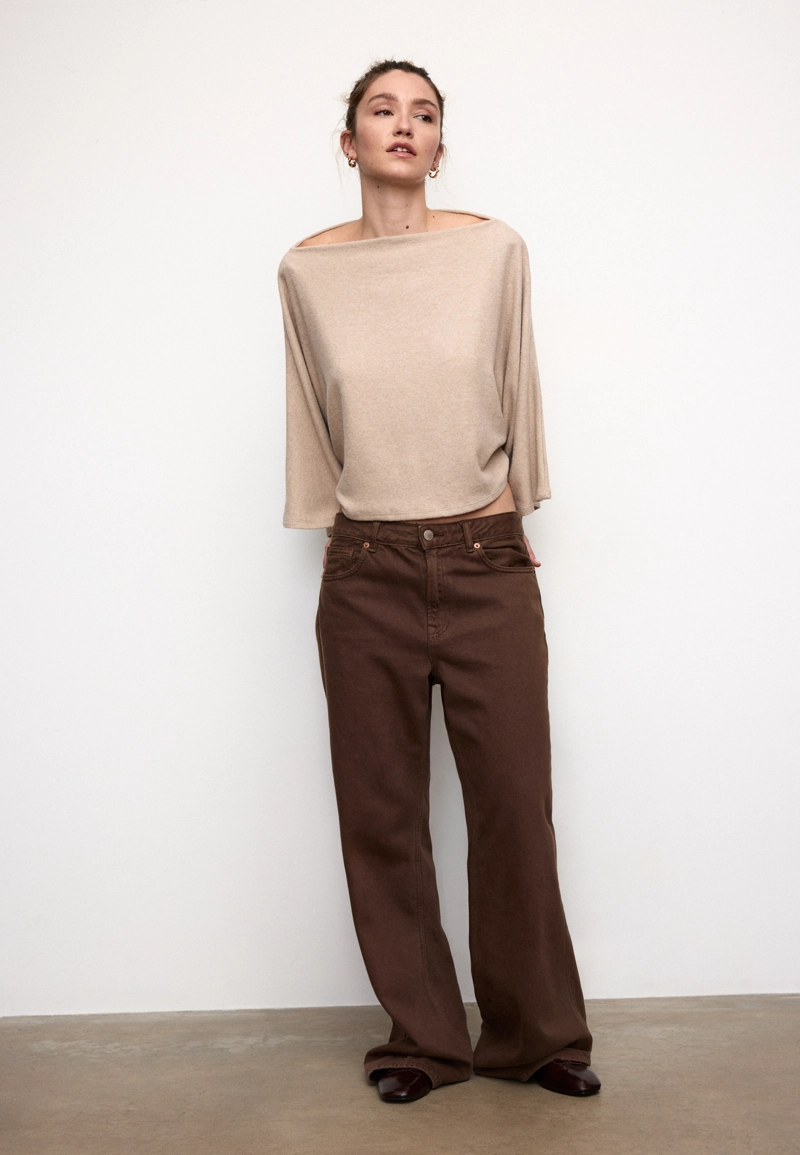 Накидка с вырезом-лодочкой