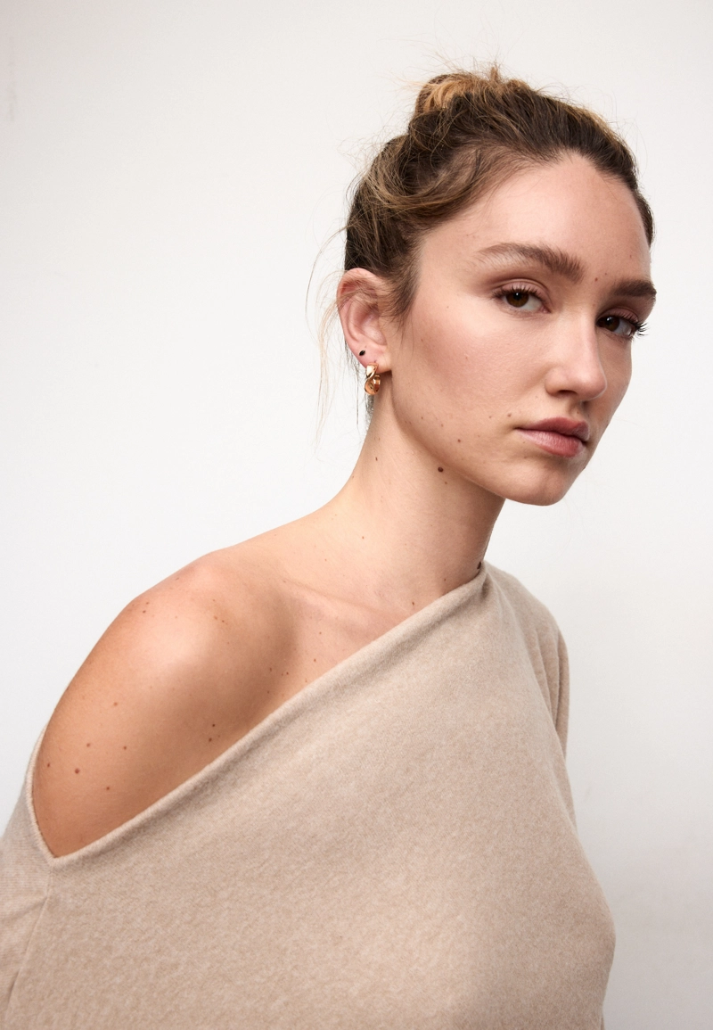 Накидка с вырезом-лодочкой