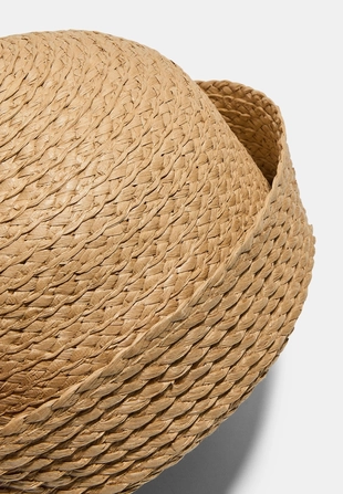 Плетеная шапка из рафии- Заказать в России