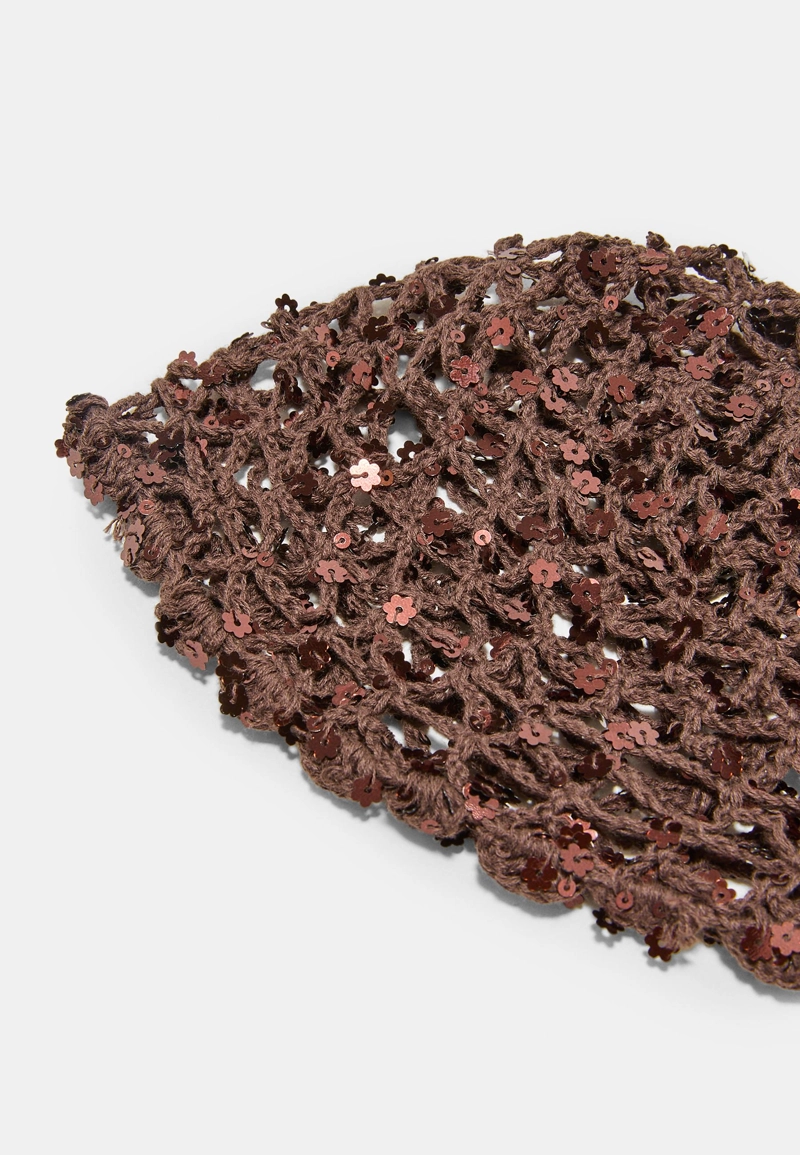 Шляпка-таблетка с пайетками