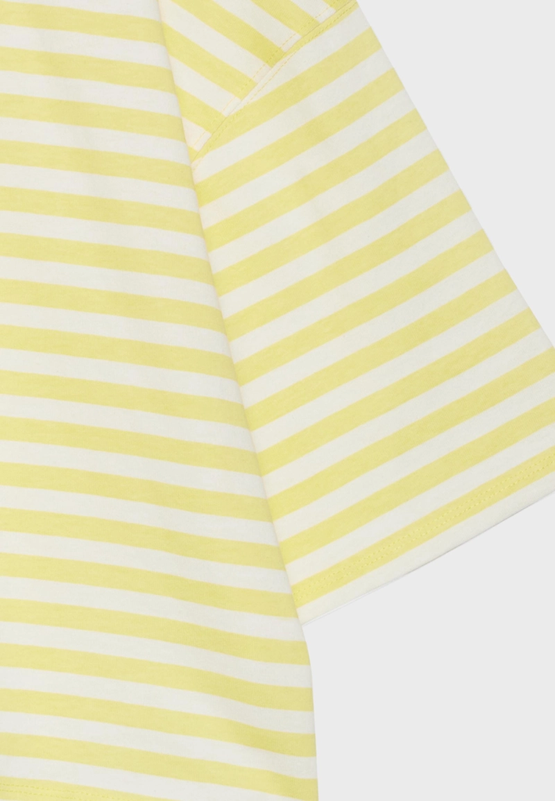 Полосатая футболка