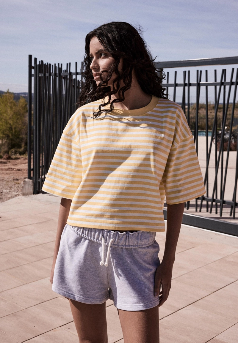 Полосатая футболка