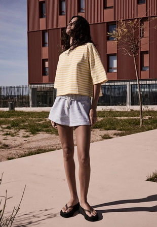 Полосатая футболка- Заказать в России