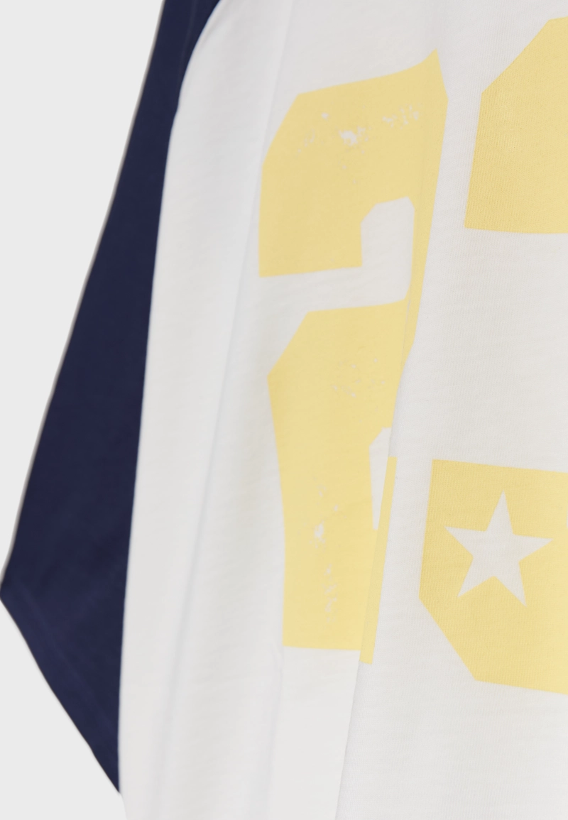 Футболка с рукавами реглан