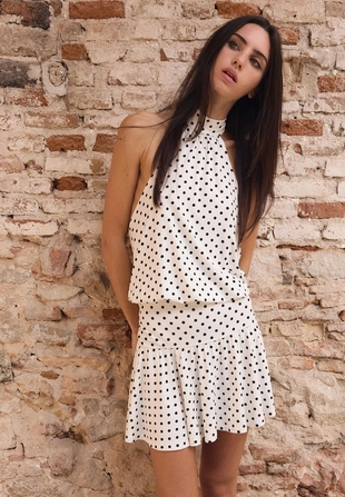 Платье с горловиной халтер- Заказать в России