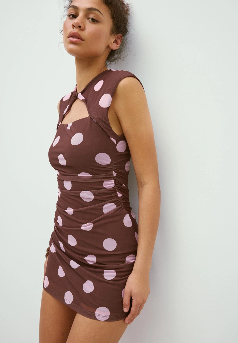 Короткое платье-ципао с узлом