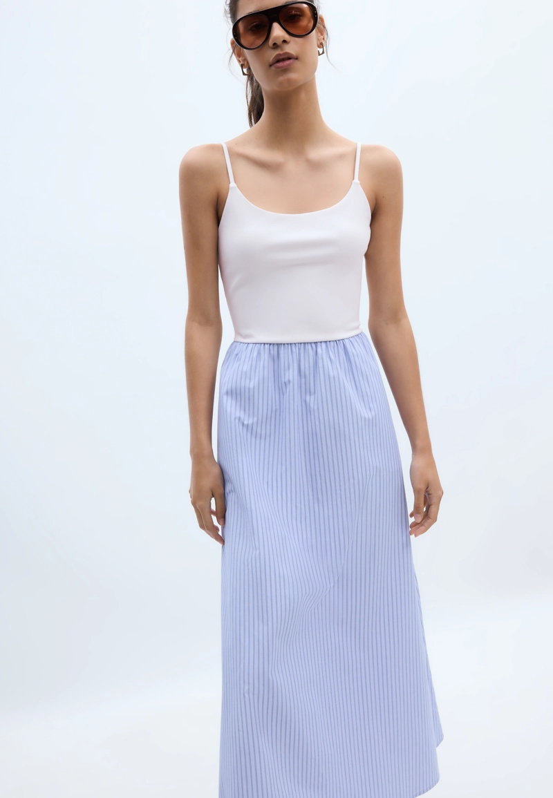 Платье миди из двух видов ткани на бретелях