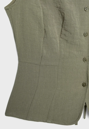 Жилет на пуговицах- Заказать в России