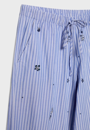 Брюки в пижамном стиле с вышивкой- Заказать в России