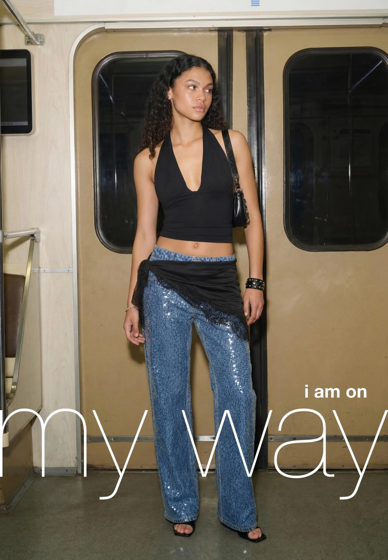 Джинсы прямого кроя с леопардовым принтом и блестящей отделкой