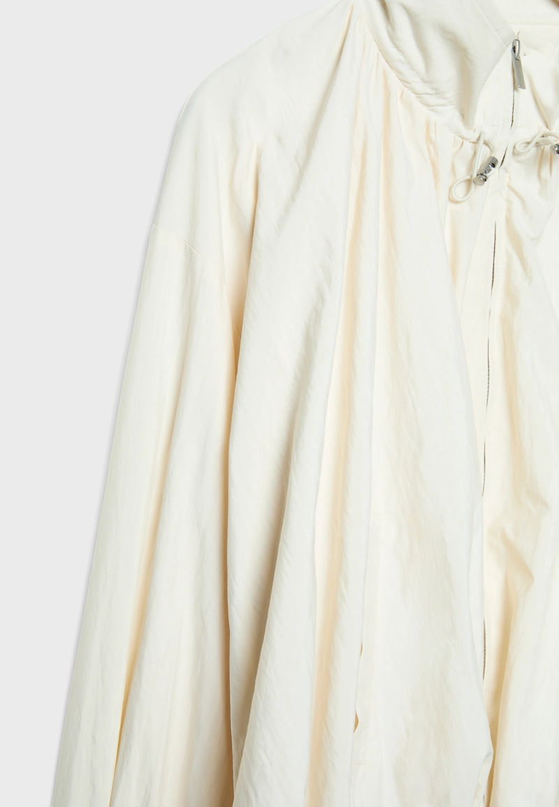 Техническая куртка с высоким воротником