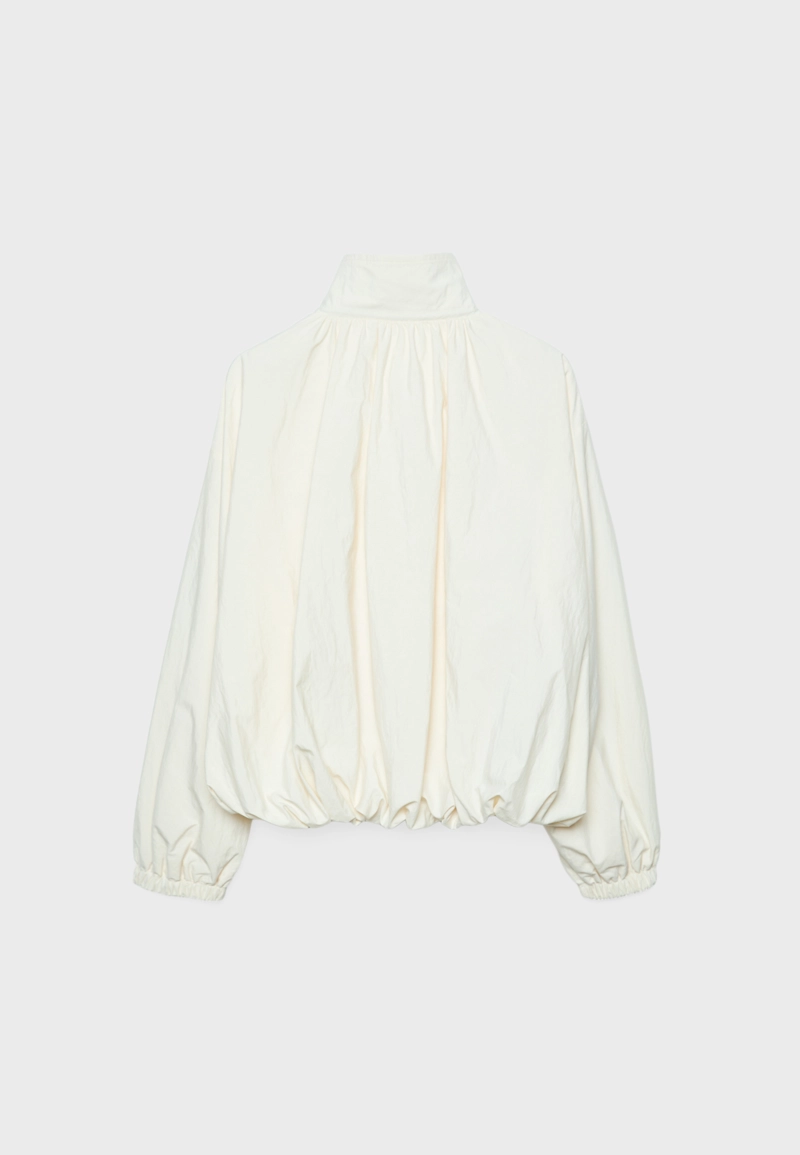 Техническая куртка с высоким воротником