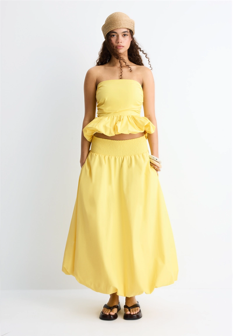 Топ-бюстье с объемным низом