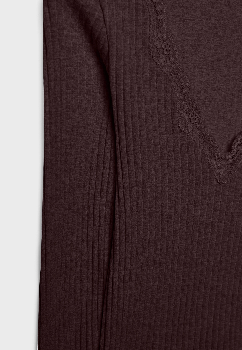 Бесшовная футболка с кружевом