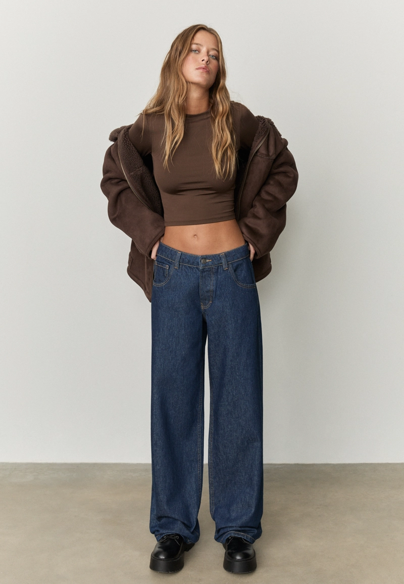 Лонгслив из полиамида с длинными рукавами