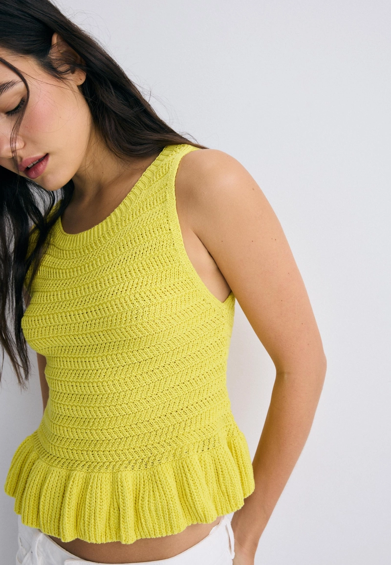 Топ с баской