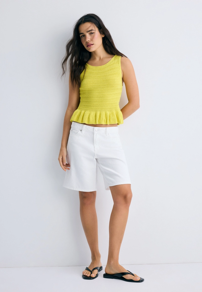 Топ с баской