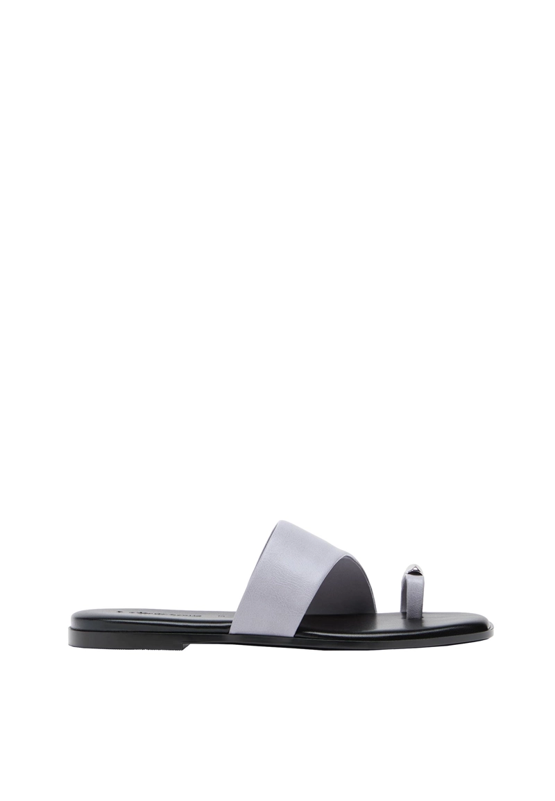 Шлепанцы с металлическим элементом